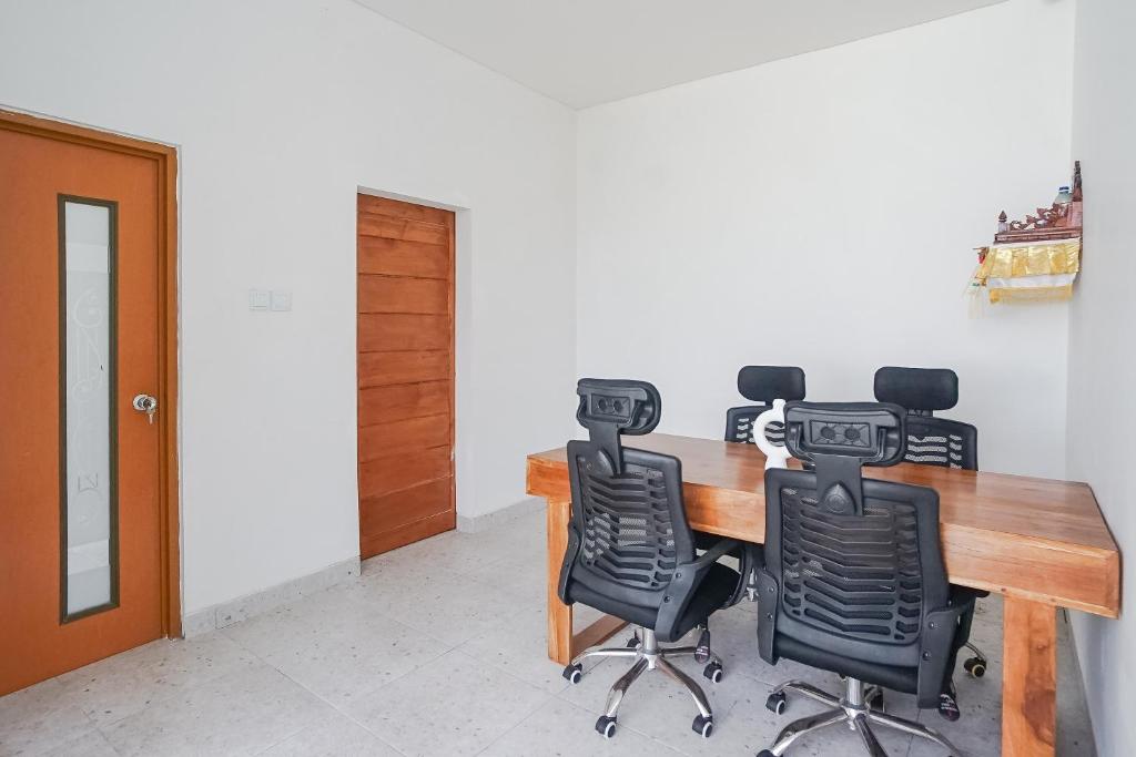 Konferenční prostory v ubytování Maisaba Coliving Cempaka