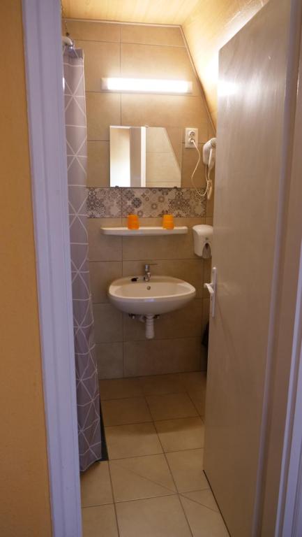 Koupelna v ubytování Attila Hotel Budapest