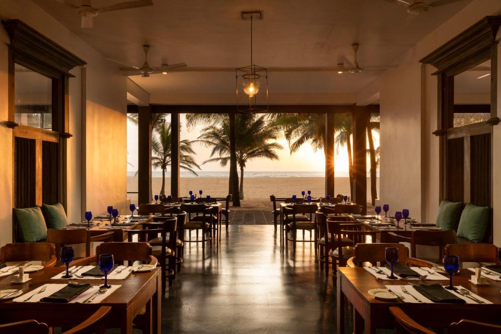 Restaurace v ubytování Jetwing Blue