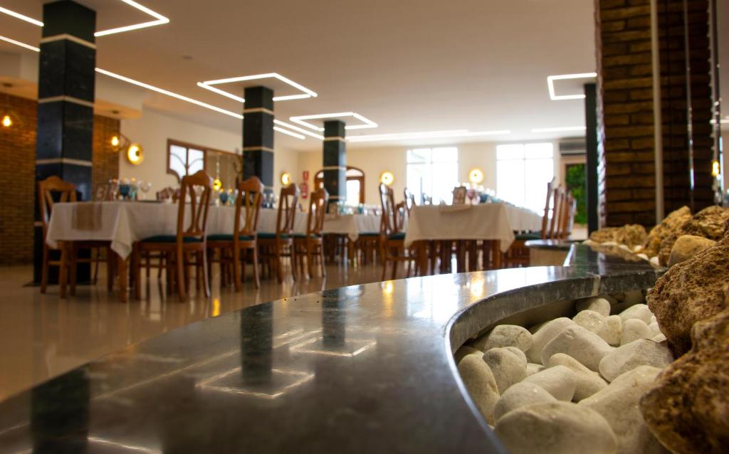 Restaurace v ubytování Hostal Restaurante el Cary