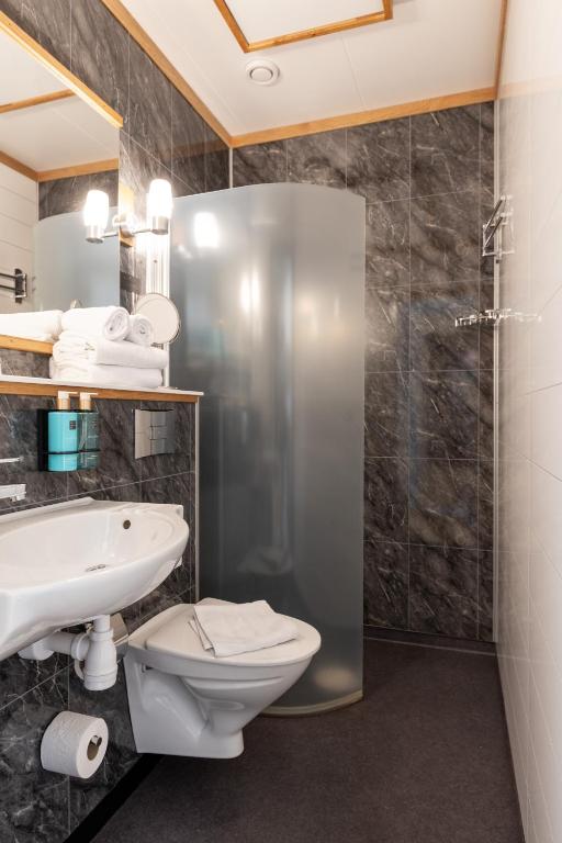 Koupelna v ubytování Starby Spa, Hotell & Konferens