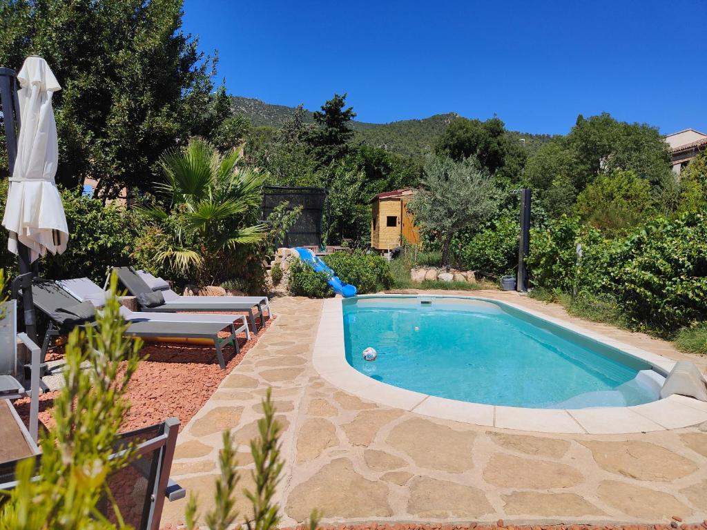 L'OUSTAOU - Two-Bedroom Apartment