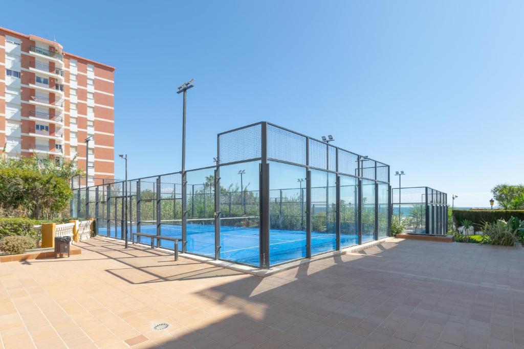 Bazén v ubytování Marina de la Duquesa 805 nebo v jeho okolí