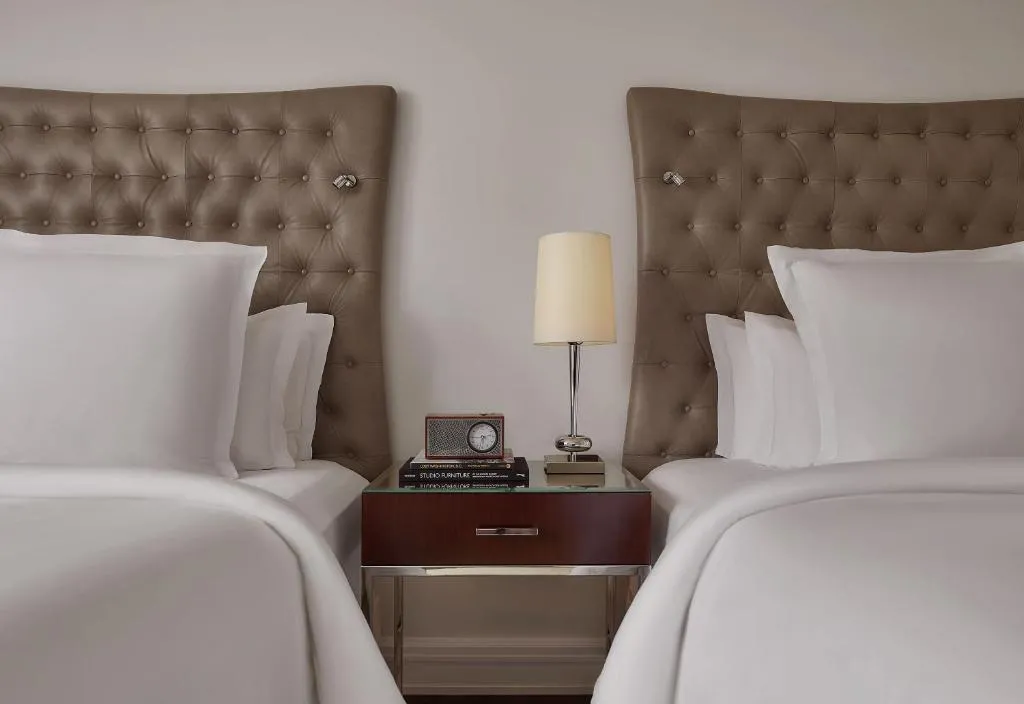 Deluxe Canal Two Full Beds