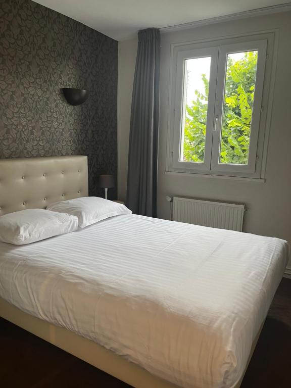 Contact Hotel Hôtel De Troyes - Habitación Individual Estándar