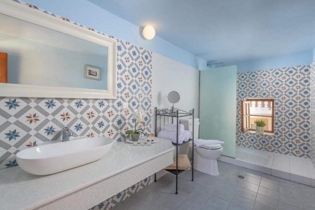 Łazienka w obiekcie Evangelia's Traditional Villa Lindos