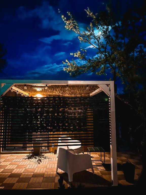 Fotografie z fotogalerie ubytování Elysian Fields - Tiny House 'Evergreen' v destinaci Sadu