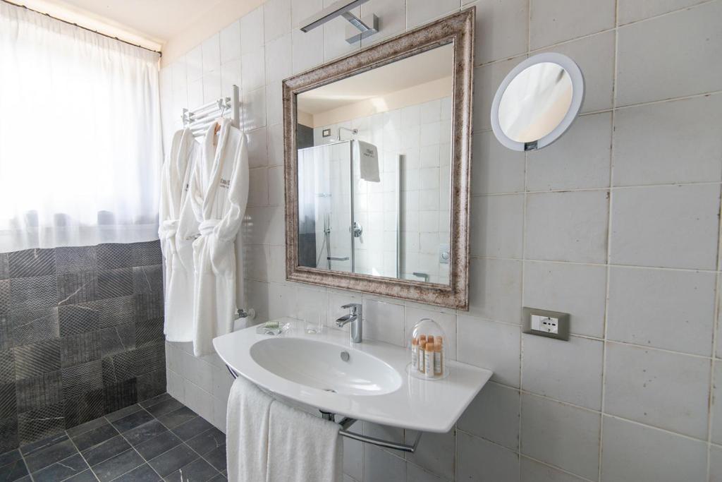 Castello Bonaria Wine & Spa Resort - Deluxe Room