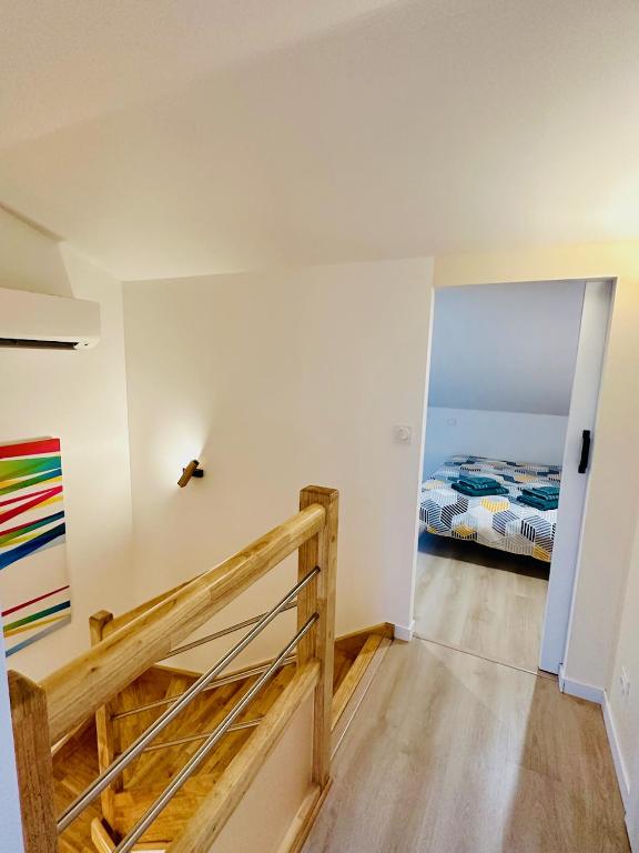 Postel nebo postele na pokoji v ubytování La Halte Occitane - Classé 3 étoiles - Pour 6 personnes, 3 chambres, parking, terrasse, tout inclus