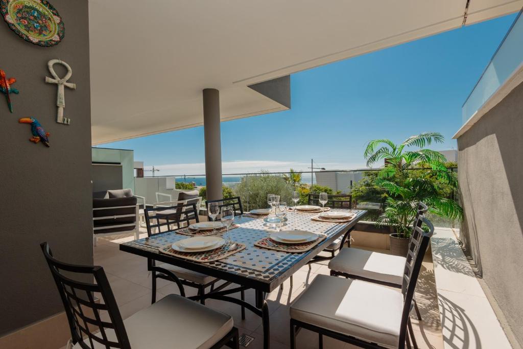 Balkon lub taras w obiekcie Magnificent apartment, close to the beach, in Estepona