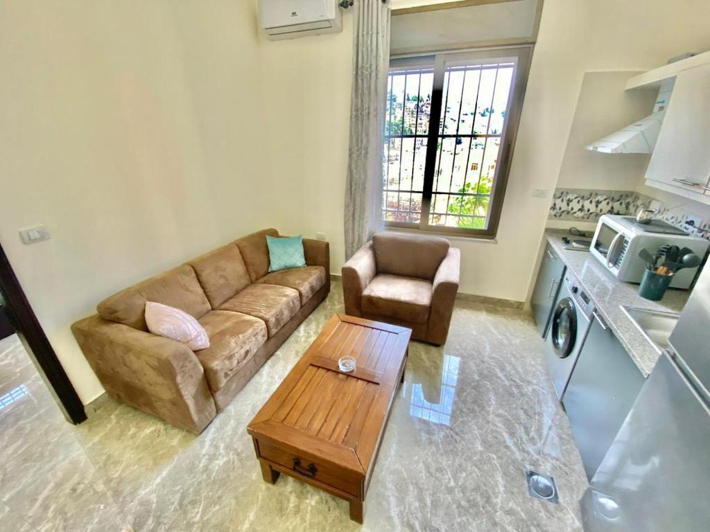 Kuchyň nebo kuchyňský kout v ubytování Villa Mira Guesthouse 1 - Downtown Central Amman - AL DIYRIH