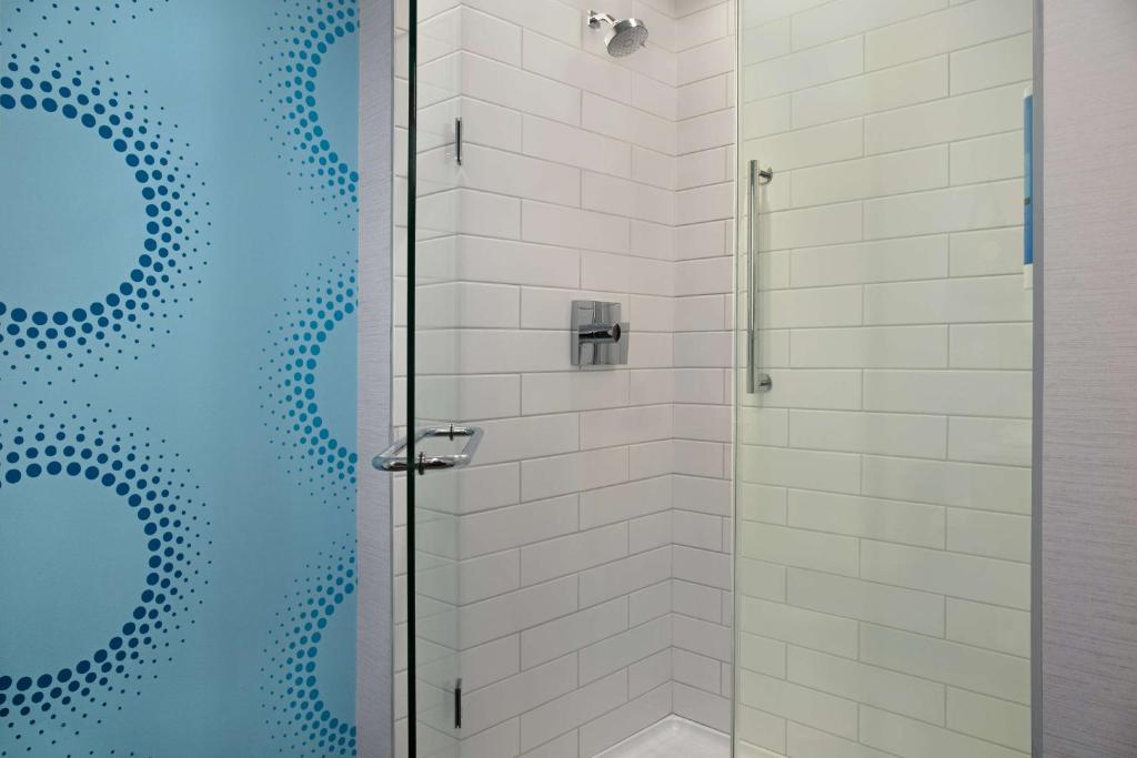 Tru By Hilton Toronto Airport West - Resim 35