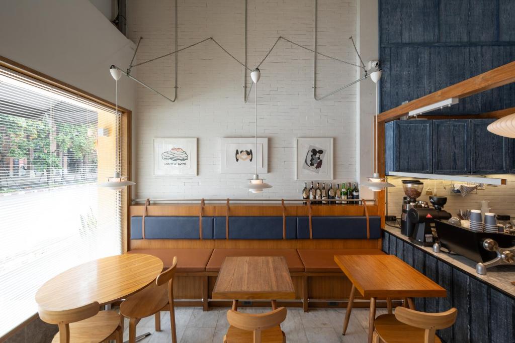 Kuchyň nebo kuchyňský kout v ubytování Bed Addict Hostel