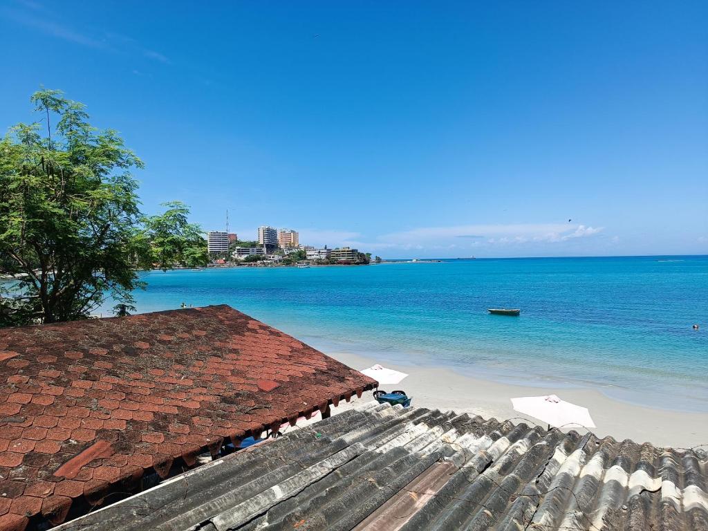 ชายหาดของบ้านพักตากอากาศหรือชายหาดที่อยู่ใกล้ ๆ