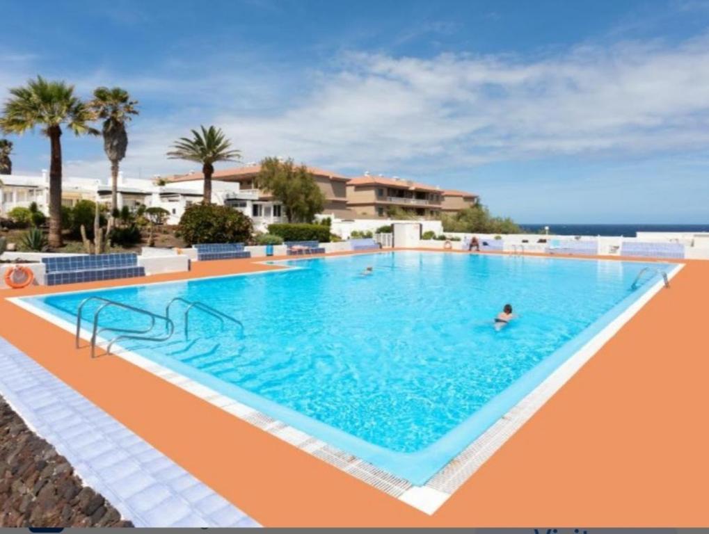 Bazén v ubytování Bungalow in Poris de Abona - Casablanca nebo v jeho okolí