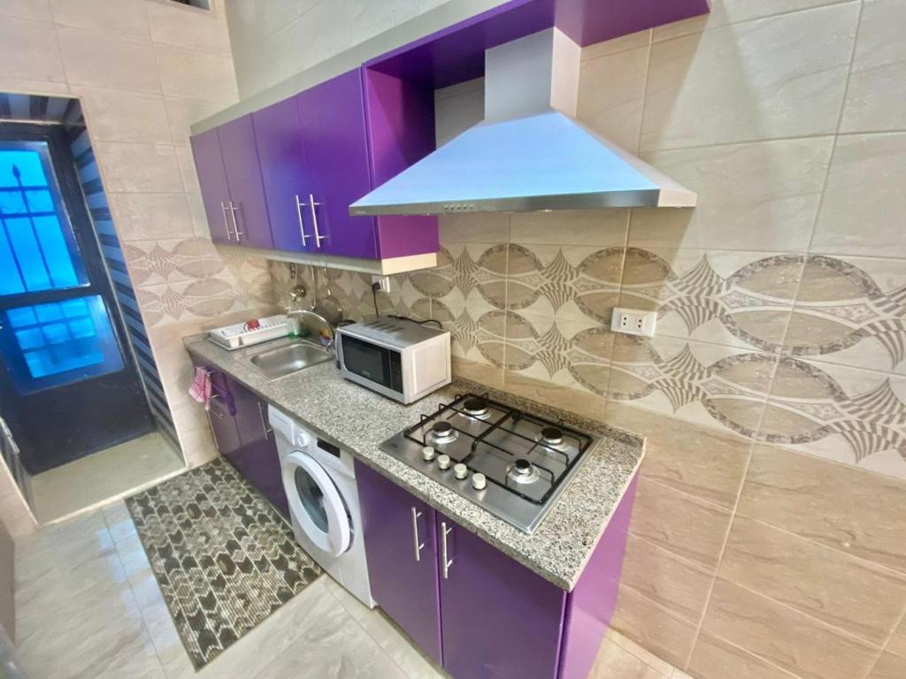 Kuchyň nebo kuchyňský kout v ubytování Villa Mira Guesthouse 1 - Downtown Central Amman - AL DIYRIH