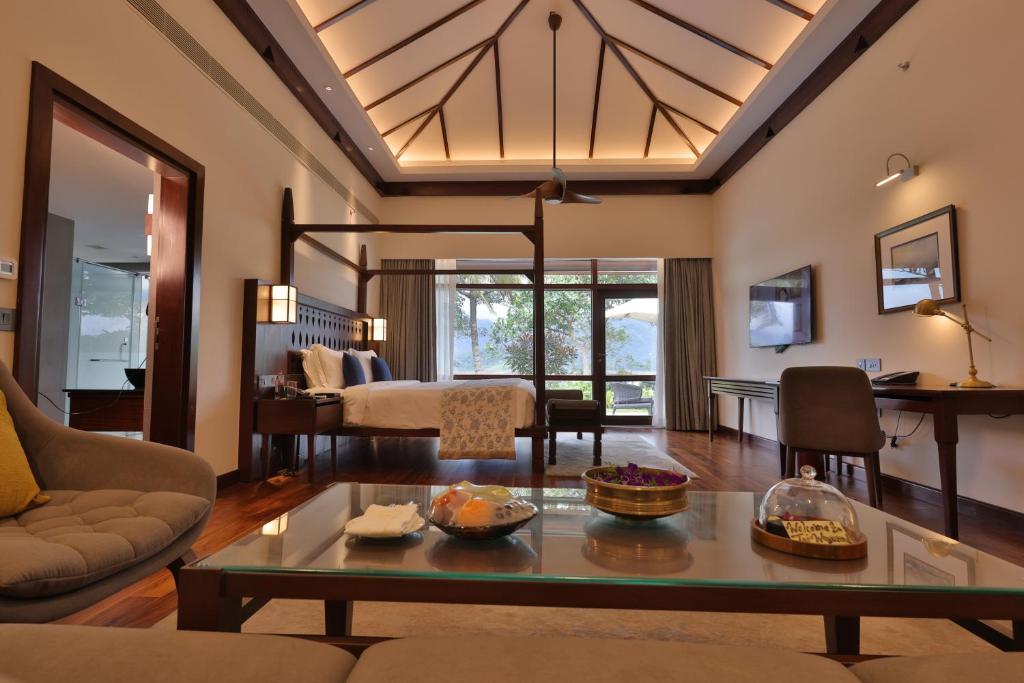 Taj Wayanad Resort & Spa, Kerala - Gran Villa De Lujo Con Piscina De Inmersión