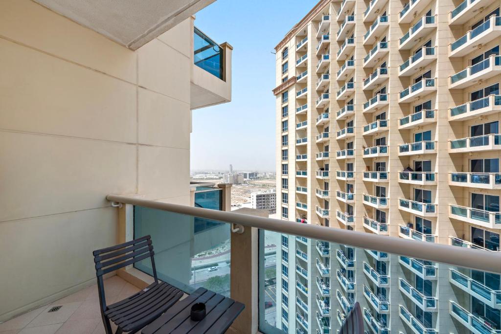 Fotografie z fotogalerie ubytování Studio APT Lago Vista Tower B v Dubaji