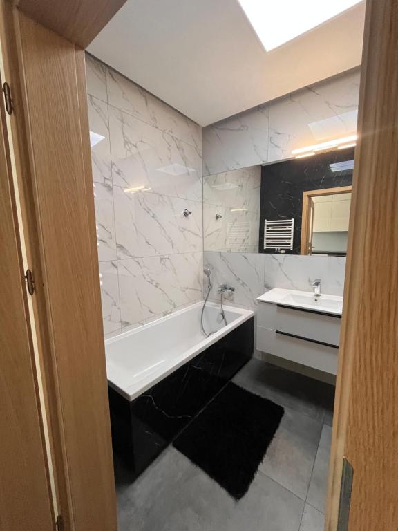 RELAX Apartments - Gdansk Central & Parking - 11