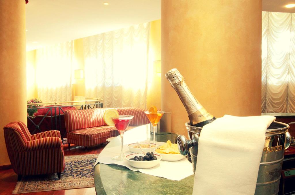 Nápoje v ubytování Hotel De Paris