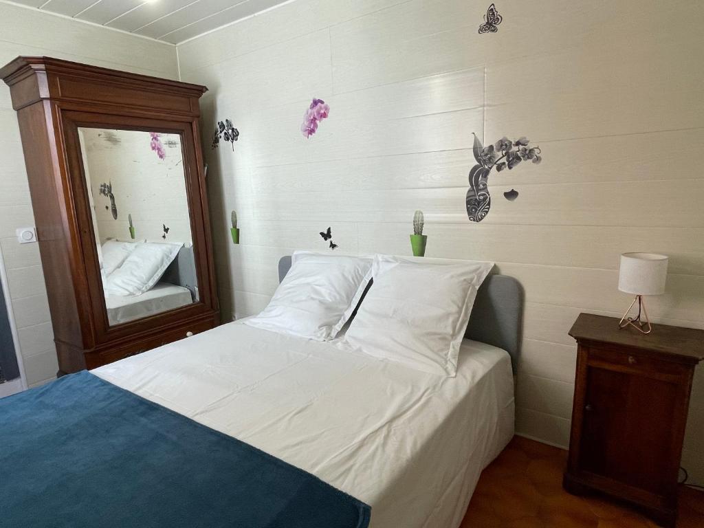 Ένα ή περισσότερα κρεβάτια σε δωμάτιο στο Studio cozy idéalement placé
