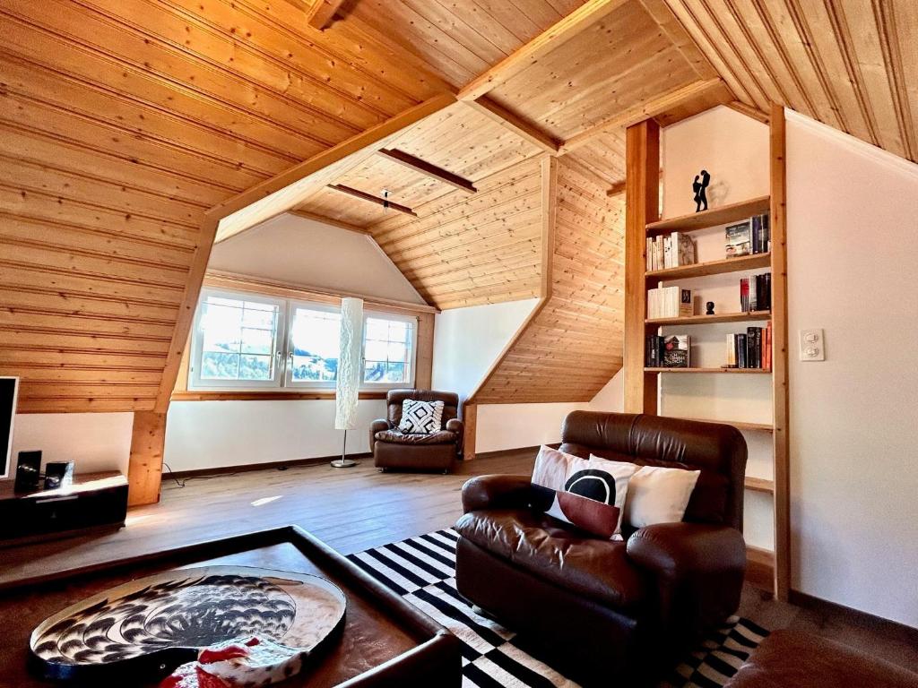 Posezení v ubytování Wunderschöne Maisonette-Ferienwohnung in stattlichem Toggenburgerhaus