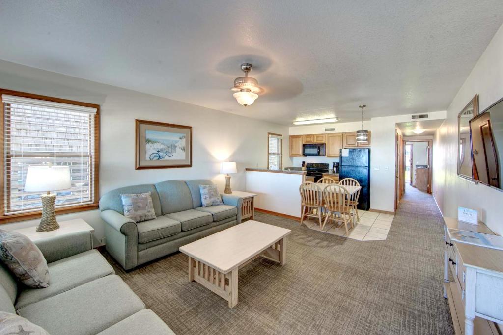 Oceanfront King Suite with Bunks 306, Buxton (updated prices 2024)