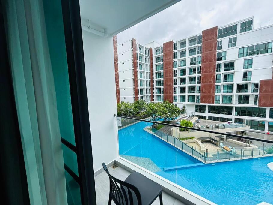 Bazén v ubytování 清迈一号 The One ChiangMai 1B1B Condo C 一环商业中心, 紧邻尚泰繁华 nebo v jeho okolí