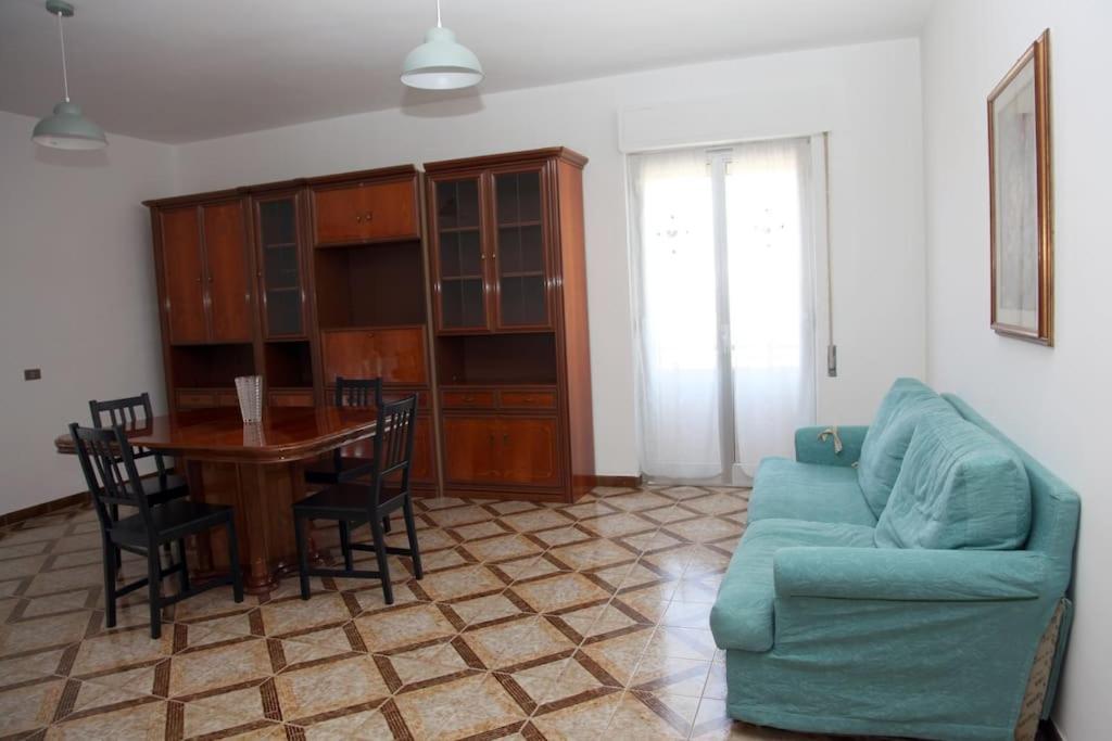 Χώρος καθιστικού στο casa med polignano a mare