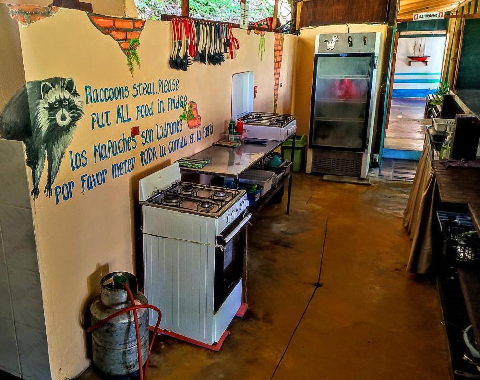 Kuchyň nebo kuchyňský kout v ubytování Hostel Plinio