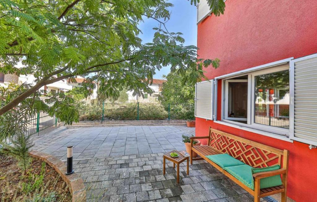 Vonkajšia záhrada v ubytovaní Red House Holiday Home