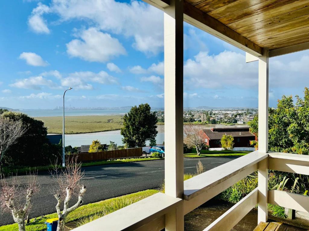 Auckland Sea&SkyTower view HOMESTAY with free Netflix, Parking - Resim 9
