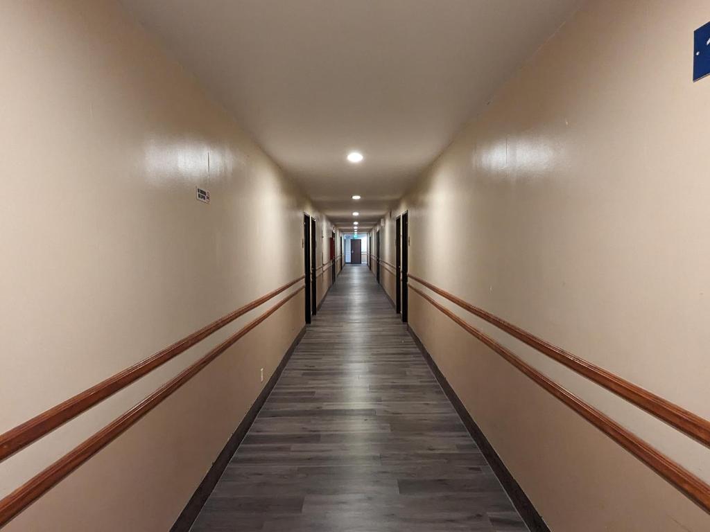 Valley Inn photo