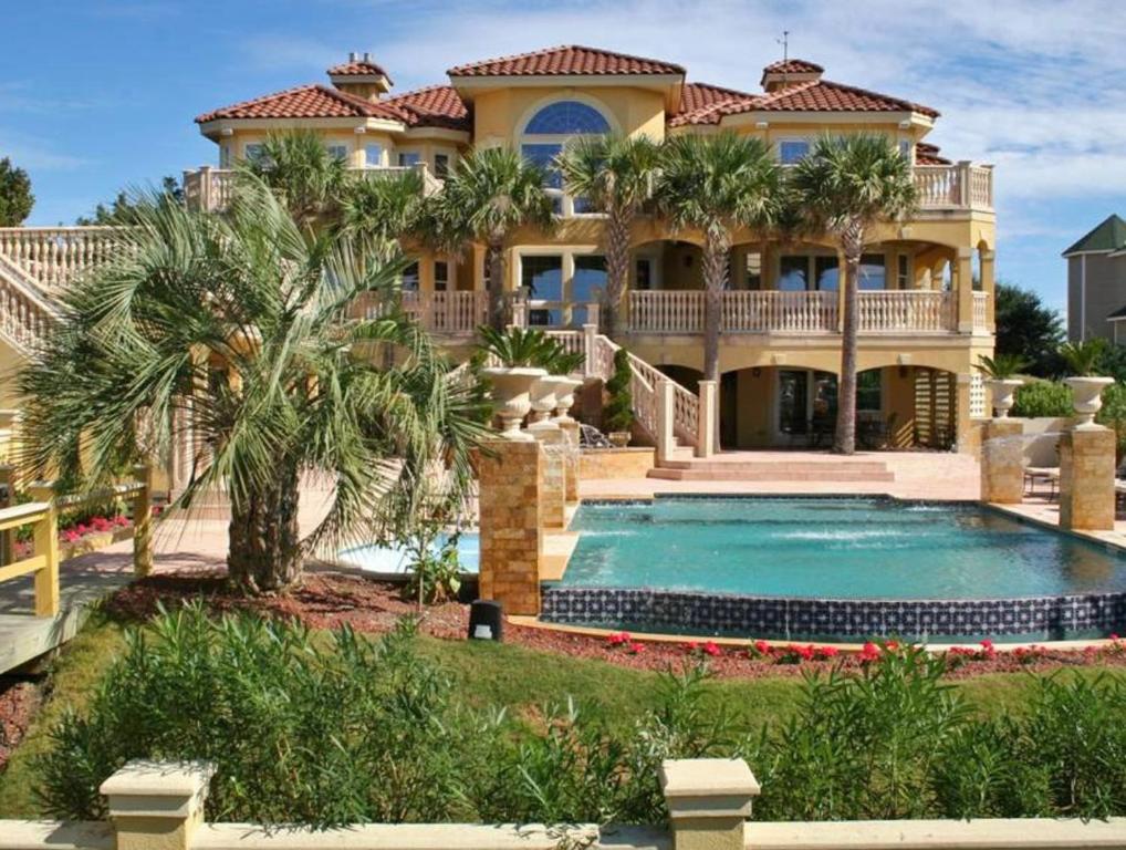 2821 Grande Ritz Palm by Resort Realty, Duck (updated prices 2024)