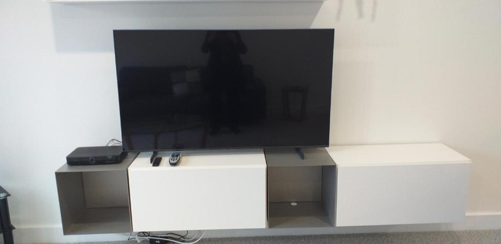 TV a/nebo společenská místnost v ubytování Apartment Twelve