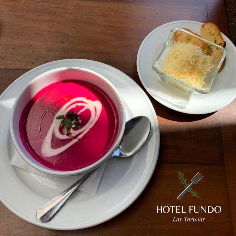 Jídlo v hotelu nebo okolí