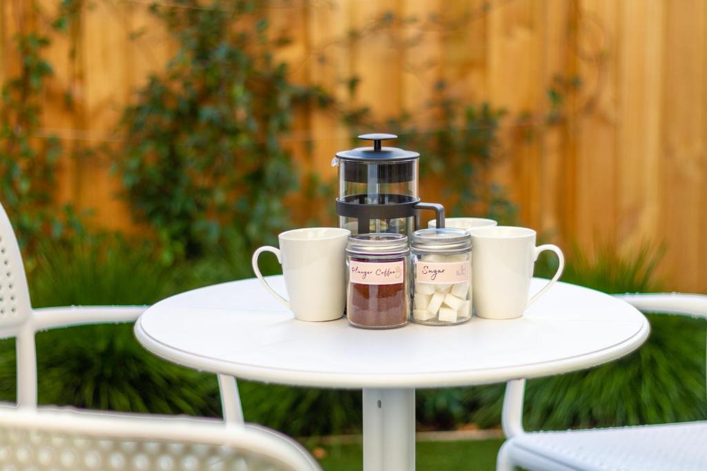 Garden City Getaway 2 bed with sofa bed 1 bath