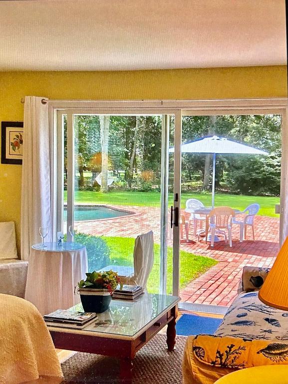 Posezení v ubytování Hamptons private guest cottage