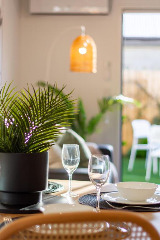 Garden City Getaway 2 bed with sofa bed 1 bath - Resim 12