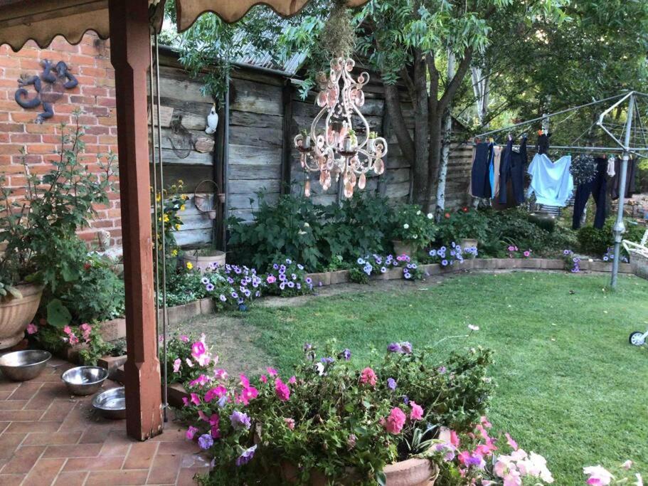 Fotografie z fotogalerie ubytování Historic Schoolhouse Rockley v destinaci Rockley