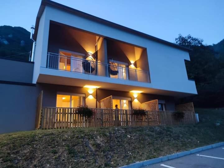 Budova, kde se bed and breakfast nachází