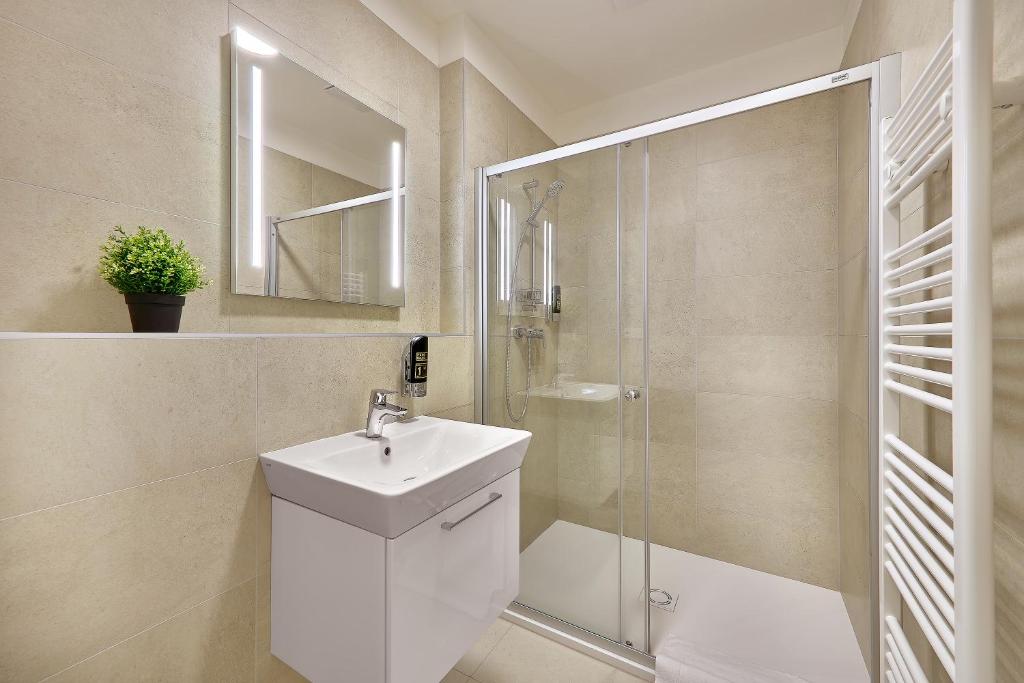 DownTown Suites Rubesova - 10