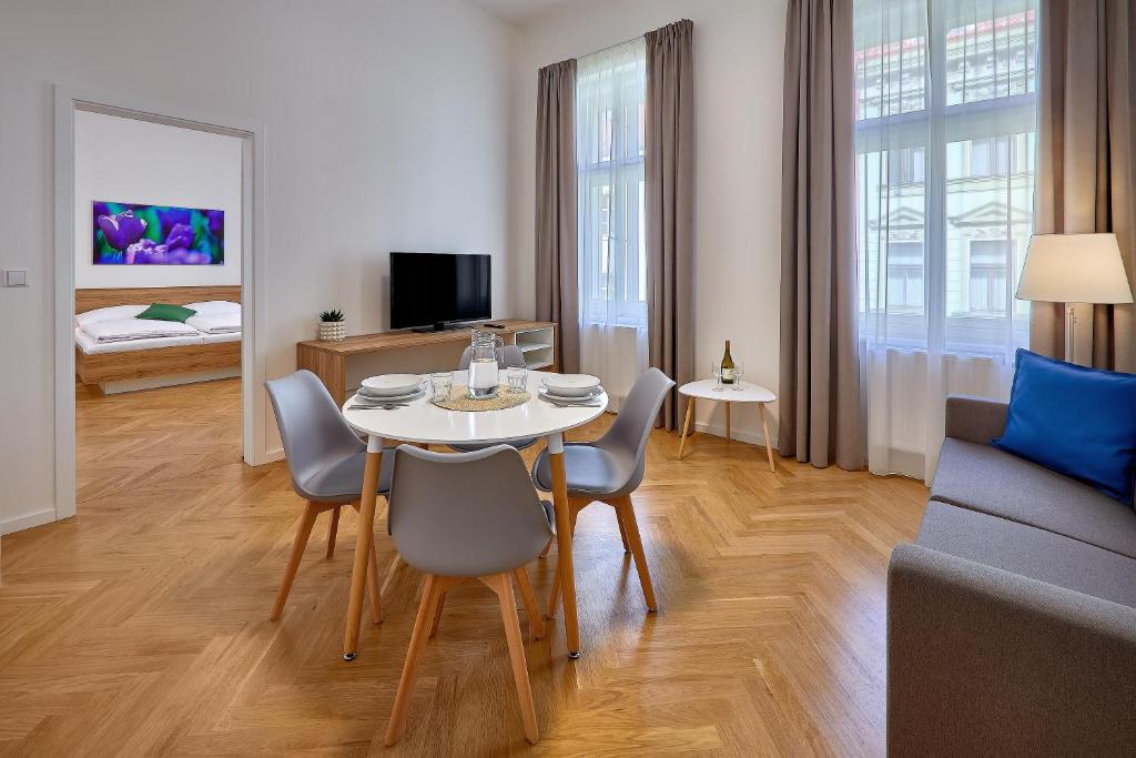 DownTown Suites Rubesova - Resim 23