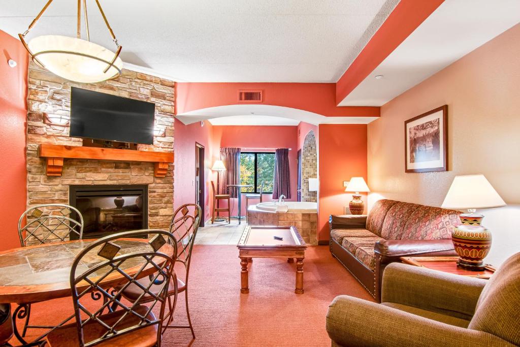 Μια τηλεόραση ή/και κέντρο ψυχαγωγίας στο Chula Vista Condo 2249 and 2251