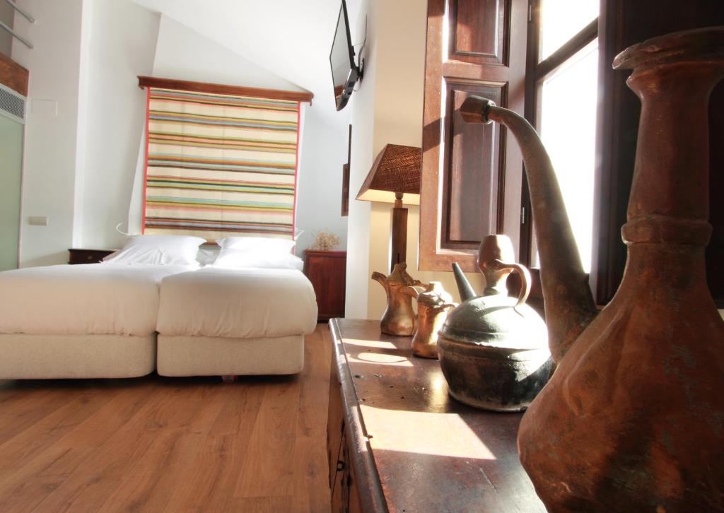 A seating area at Hotel Patria Chica