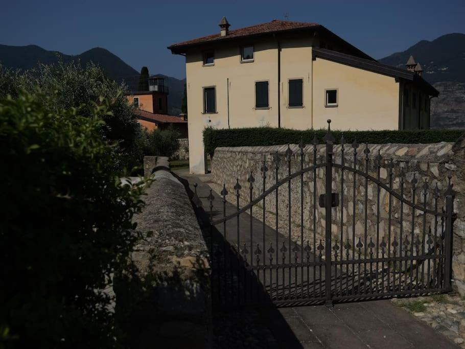Nespecifikovaný výhled na hory nebo výhled na hory při pohledu z apartmánu
