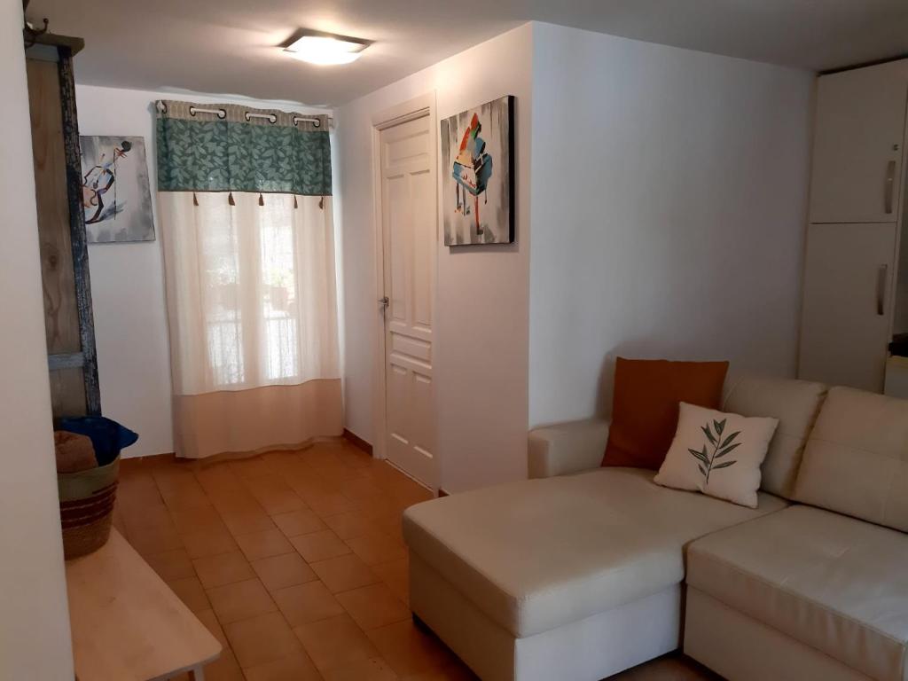 Zona de estar de Casa Bajo la Roca