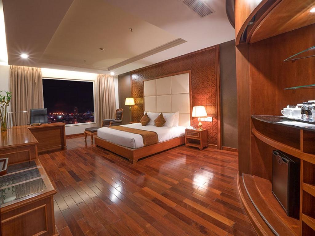 Căn hộ 2 phòng ngủ nhìn ra hồ nước