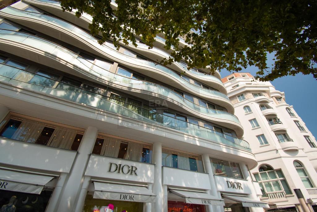 Afbeelding uit fotogalerij van PLEIN SUD - le tapis rouge Croisette in Cannes