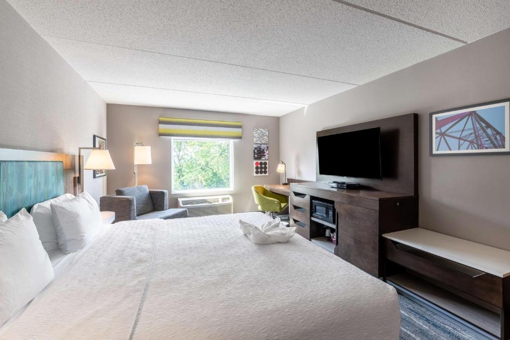TV a/nebo společenská místnost v ubytování Hampton Inn & Suites Poughkeepsie